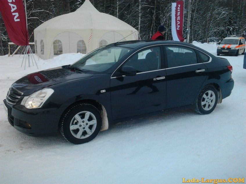 Nissan Almera 2012  -